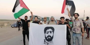 دعما لفلسطين .. “التشرينيون” على مقربة من الحدود الاردنية بحماية الجيش العراقي