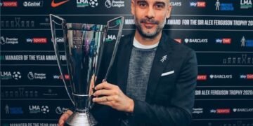 غوارديولا  ” مدرب العام ” في الدوري الإنكليزي الممتاز