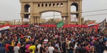 مركز محلي : يتوقع بقاء معتصمي البصرة في الشوارع