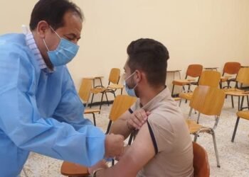 جامعة كربلاء تفتتح مركزين لتلقي لقاح ضد كورونا