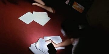 بالصور || هكذا استقبل طلاب الدراسات العليا الامتحانات في الأقسام الداخلية!