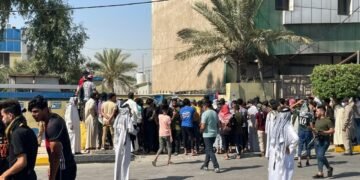 وصفتهم بالمخربين .. الموارد المائية ترد على متظاهري كربلاء