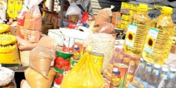 التجارة تعلن عن اضافة الحمص والفاصولياء ومعجون الطماطم لمحتويات البطاقة التموينية