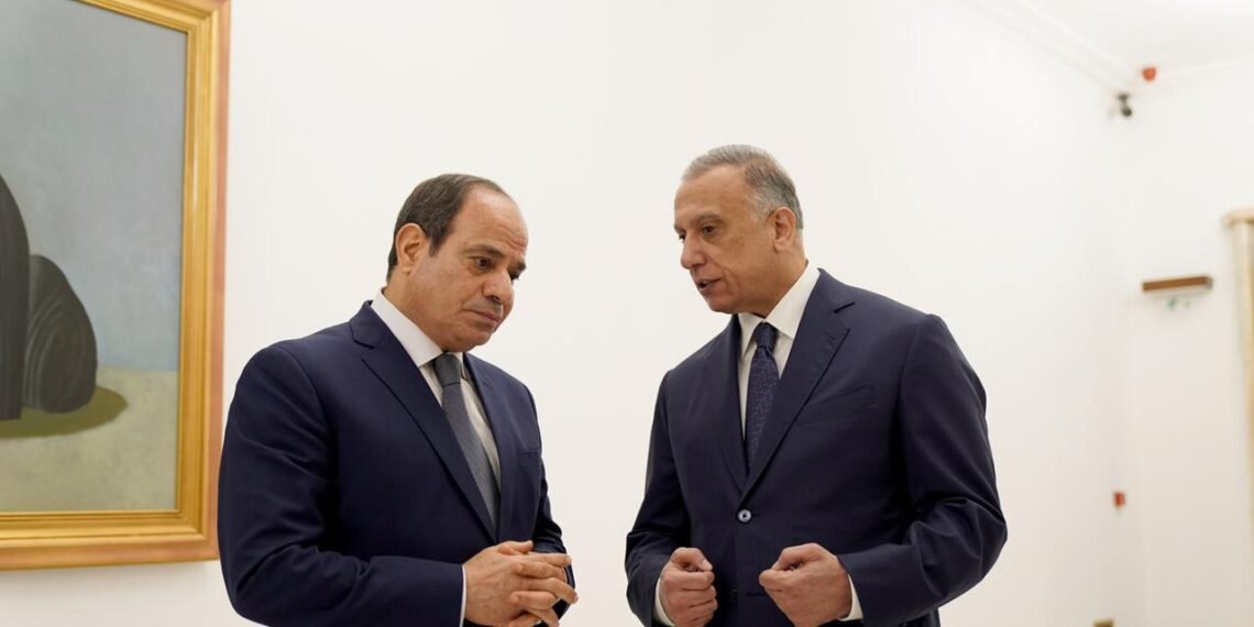 وزير الدفاع العراقي ينقل رسالة خطية من الكاظمي الى السيسي