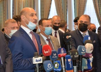 عدنان درجال .. ضروري فرض اللقاح على الجماهير لغرض الدخول الى الملاعب الرياضية