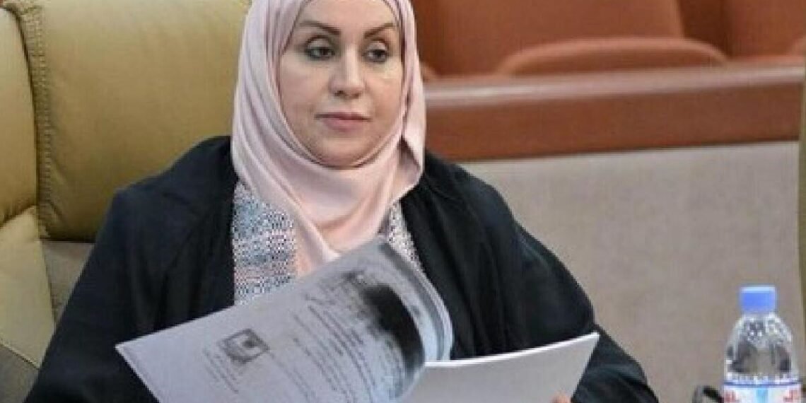اللجنة المالية توصي بدعم القطاع الخاص واعادة النظر برواتب الموظفين