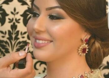 أردني يطلق عروسته فور عقد قرانهما بعد رفضها وضع الكمامة في المحكمة بحجة انها ستفسد أحمر الشفاه الذي وضعته