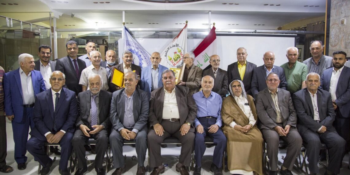 بعد ثمانية عقود من الانجازات .. العتبة الحسينية تكّرم المؤرخ الكربلائي الكبير سلمان هادي ال طعمة