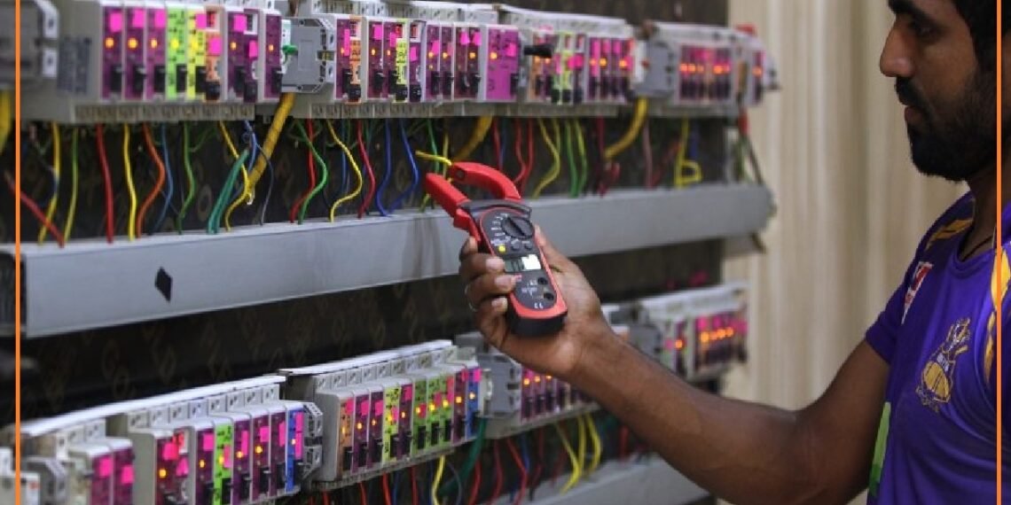 محافظ بغداد يكشف “خدعة” أصحاب المولدات الاهلية وتحايلهم على المواطنين