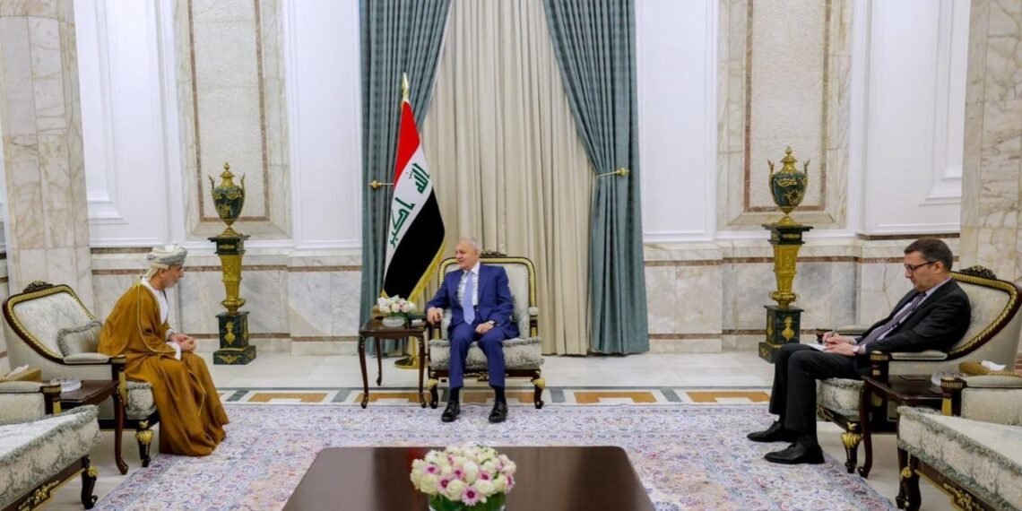 رئيس الجمهورية العراقية يؤكد على اهمية رفع مستوى التعاون بين العراق وعُمان