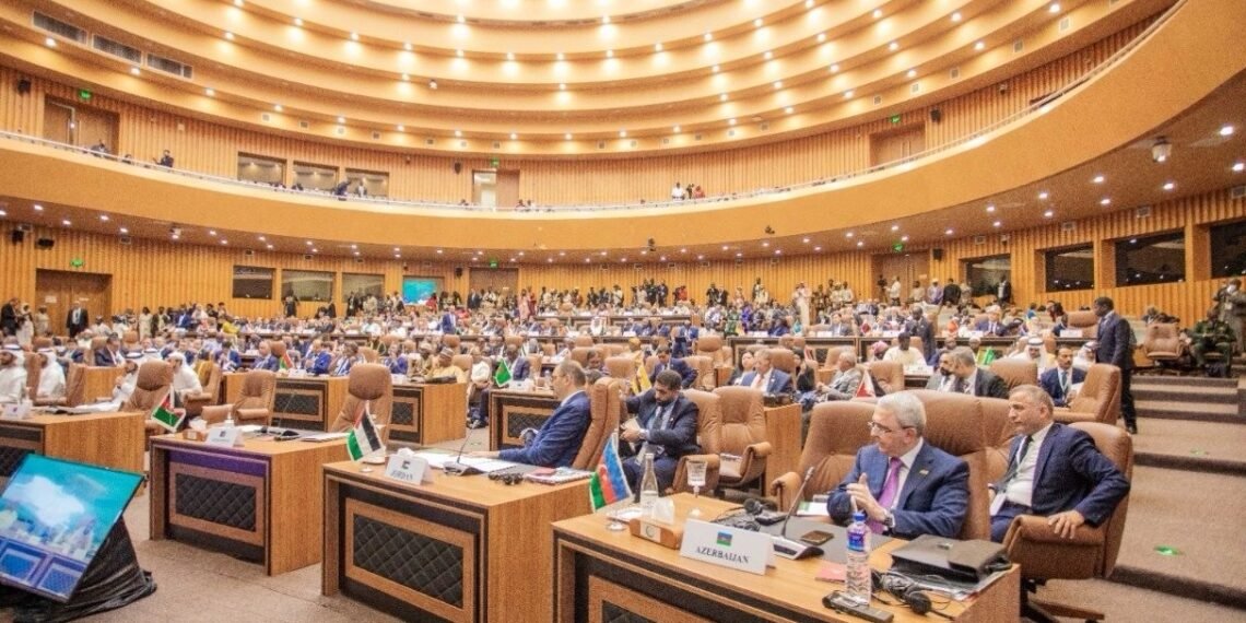 اختتام أعمال مؤتمر القمة الإسلامية بنسخته الخامسة عشر في غامبيا