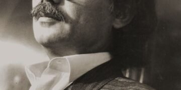 كَرِهوا أُمةً لأنها تبتسم فراحت تضحك وقتلوها لأنها تضحك فأخذت ترقص ومزَّقوها لأنها ترقص