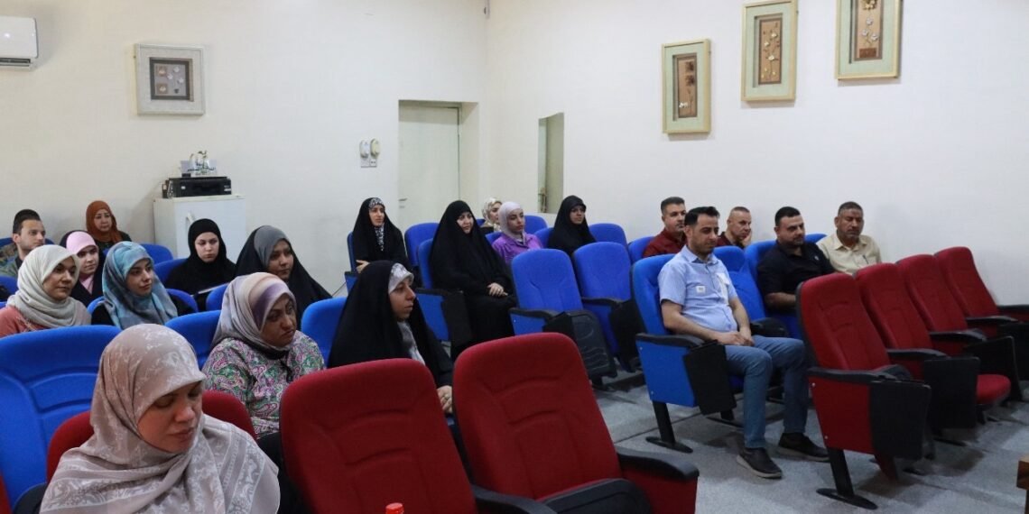 جامعة كربلاء تنظم دورة حول تطوير المهارات الإدارية والقانونية