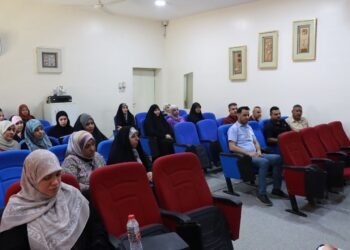 جامعة كربلاء تنظم دورة حول تطوير المهارات الإدارية والقانونية