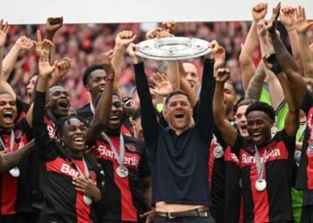 ليفركوزن ينهي الدوري الالماني دون هزيمه
