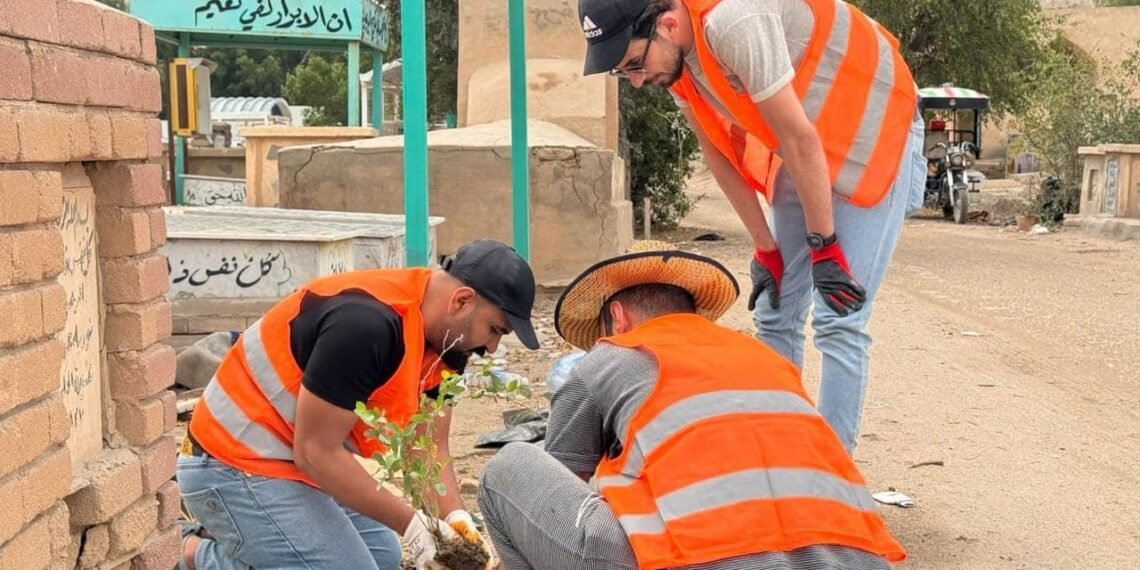 رابطة تشجير مقبرة وادي السلام: نجحنا في زراعة الورد الجهنمي في المقبرة