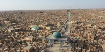 ثأر عشائري داخل مقبرة وادي السلام.. 10 رصاصات برأس “ميساني” في الفتحة الثالثة