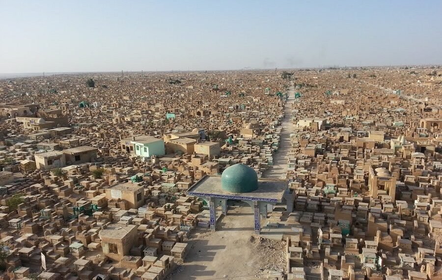 ثأر عشائري داخل مقبرة وادي السلام.. 10 رصاصات برأس “ميساني” في الفتحة الثالثة