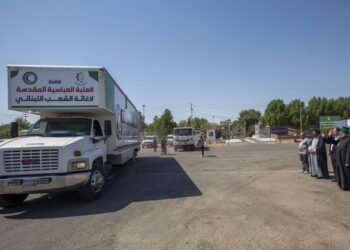 العتبة العباسية تطلق قافلة المساعدات الثانية لإغاثة الشعب اللبناني