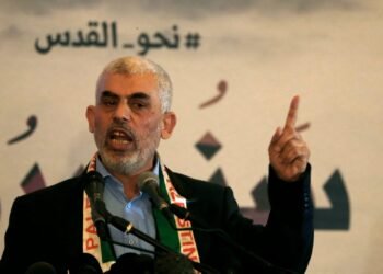 يحيى السنوار.. القائد الذي مزّق أسطورة الجيش الذي لا يُقهر