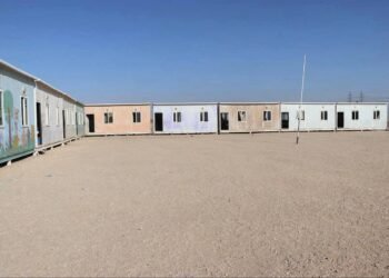 تربية كربلاء توجه بالتحقيق حول فيديو متداول لأحدى المدارس الكرفانية وتفتتح ثلاثة شعب جديدة
