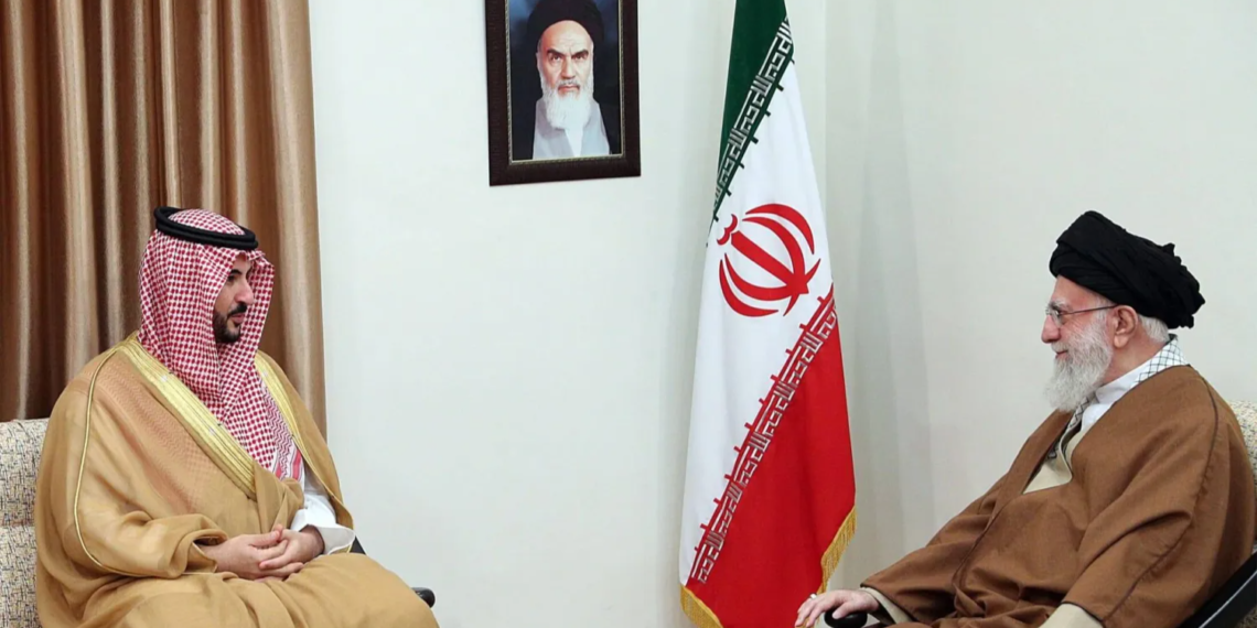 وزير الدفاع السعودي يلتقي المرشد الأعلى في طهران