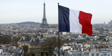 مهما كان السبب.. فرنسا تمنع مواطنيها من السفر إلى إيران