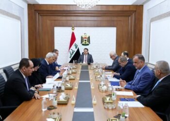 رئيس الوزراء يوجه بالتحول نحو الدفع الإلكتروني لجباية أجور الكهرباء