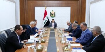 رئيس الوزراء يوجه بالتحول نحو الدفع الإلكتروني لجباية أجور الكهرباء