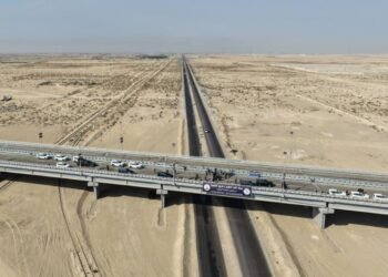 العراق يقفز إلى صدارة ممرات العبور.. تقليص زمن نقل الشحنات الأوروبية من 5 أسابيع إلى 6 أيام